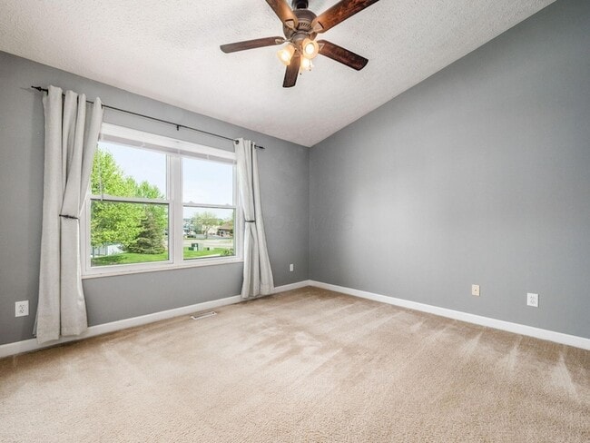 Building Photo - 952 Charleston Way Dr