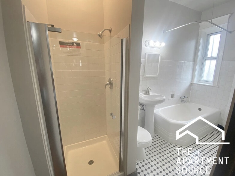 Building Photo - 4533 S Michigan Ave