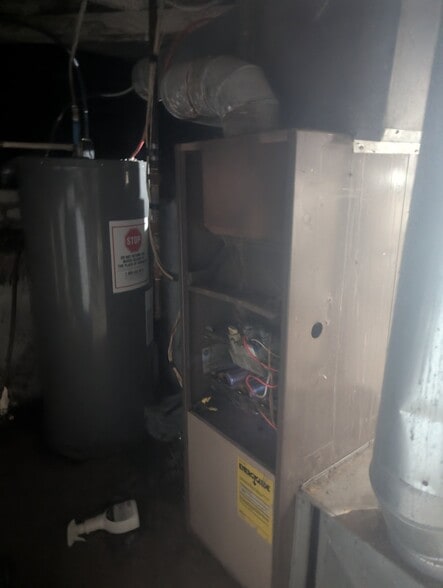 Building Photo - 2020 W Proctor St