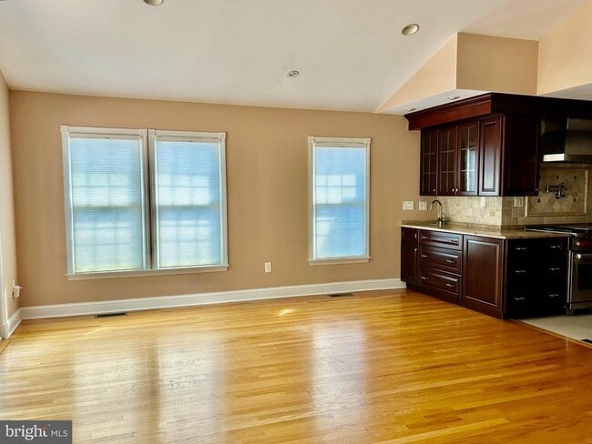 Building Photo - 328 Dodds Ln