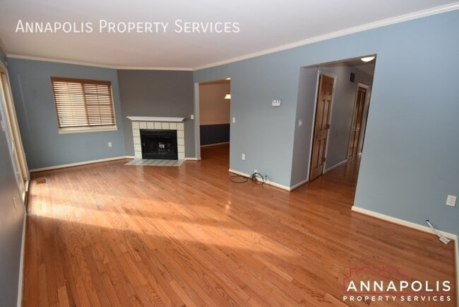 Building Photo - 687 Genessee St