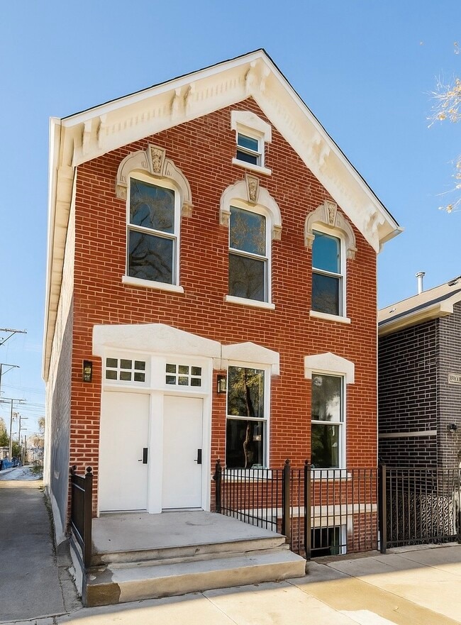 Primary Photo - 1830 S Peoria St