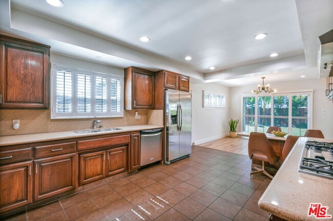 Building Photo - 5911 S Corning Ave