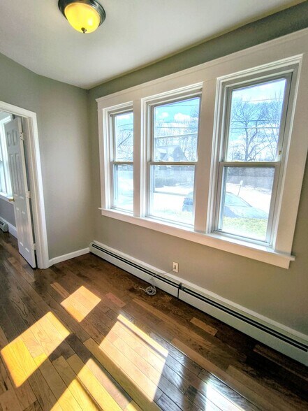 Building Photo - 41 Fordson Ave