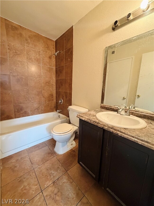 Building Photo - 2420 Ellis St