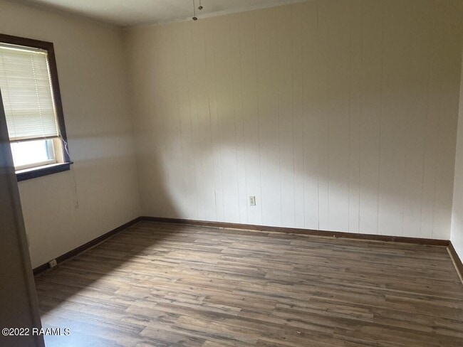 Building Photo - 109 Yvonne St