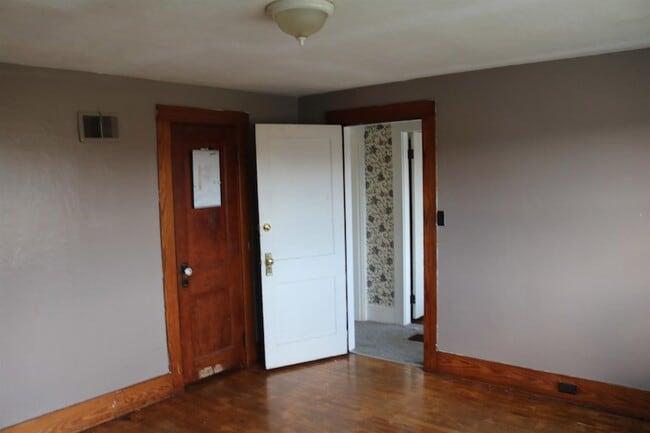 Building Photo - 2596 Highgate Rd