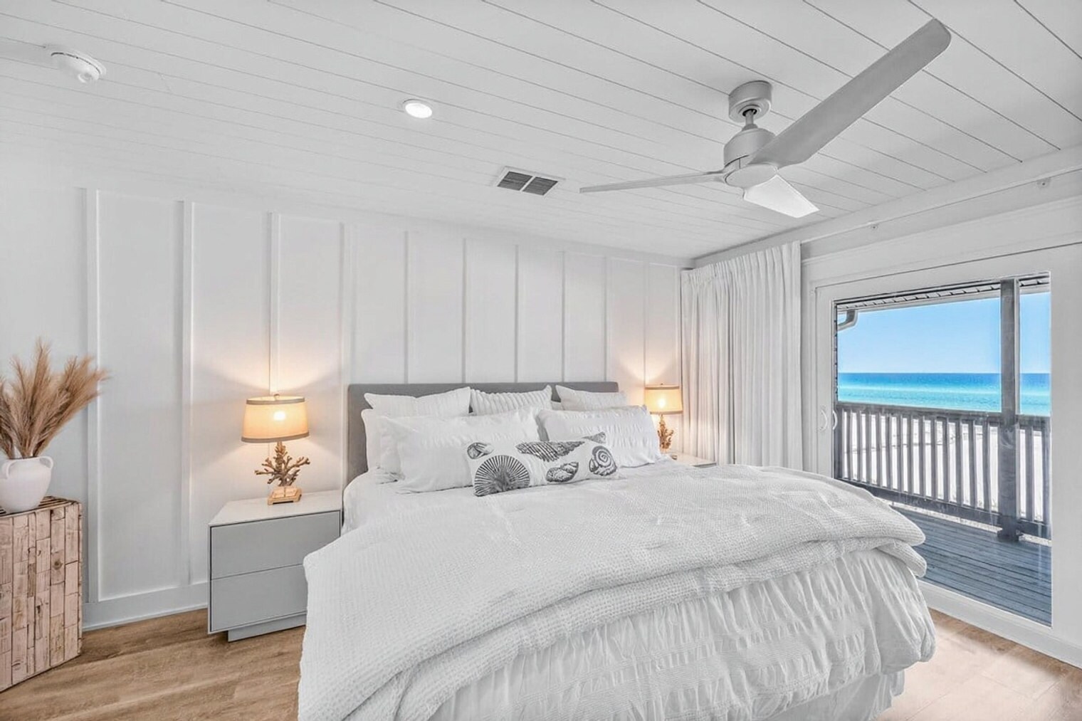 Building Photo - 17735 Front Beach Rd