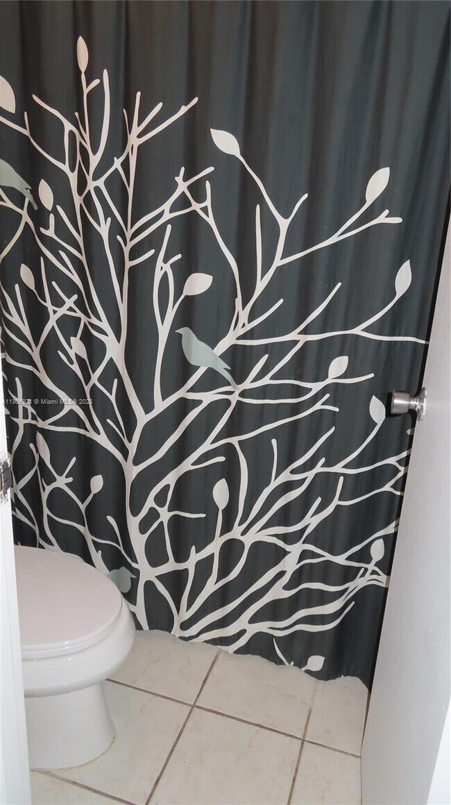 Building Photo - 5701 Collins Ave