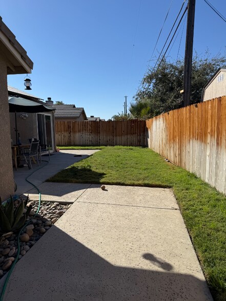 Building Photo - 973 Himalaya Ln