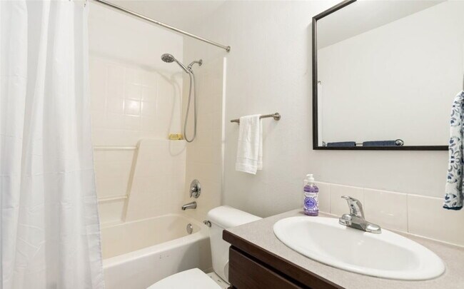 Building Photo - 9823 31st Ave SE