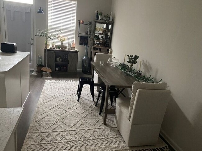 Building Photo - 2042 Track Cir