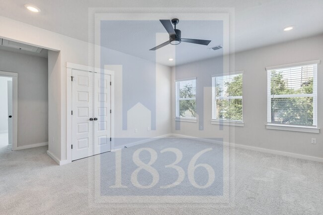Building Photo - 13621 Defiance Pass