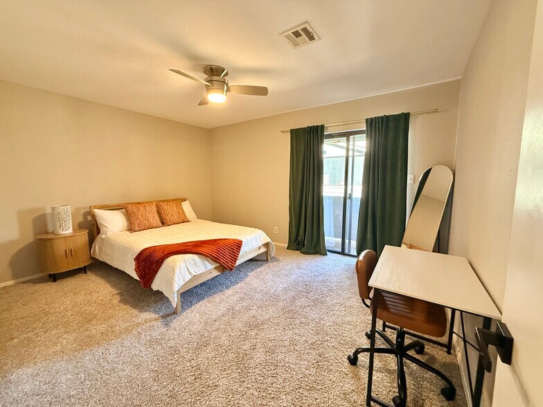 Building Photo - 9031 S Delaware Ave