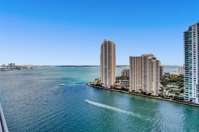 Building Photo - 335 S Biscayne Blvd
