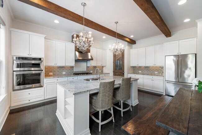 Building Photo - 4020 Manor Oak Cir