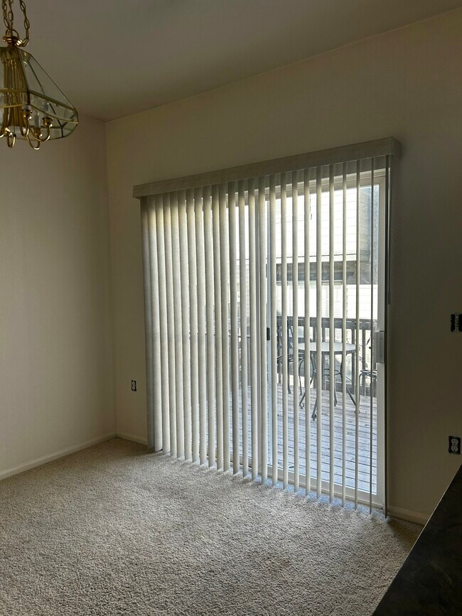 Building Photo - 12929 Grant Cir E