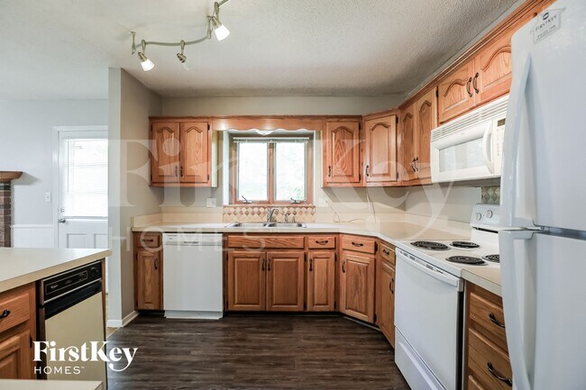 Building Photo - 11806 E 62nd Terrace