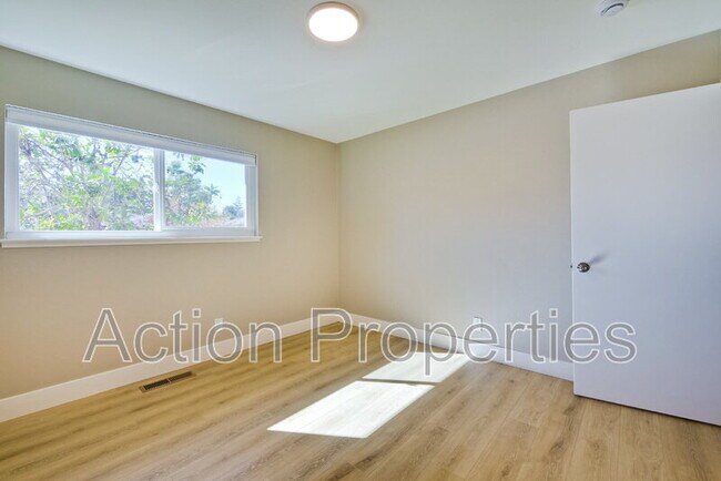 Building Photo - 86 Dalma Dr