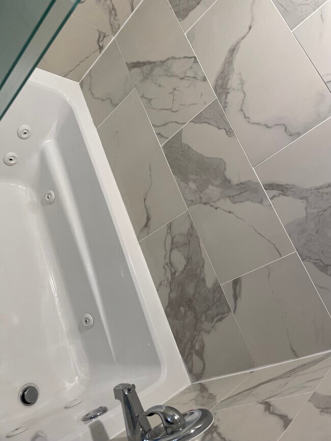 Building Photo - 5446 C St SE