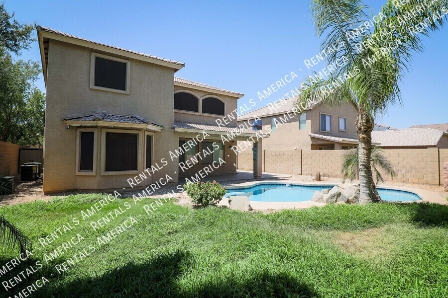 Building Photo - 10606 W La Reata Ave