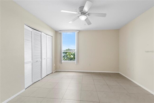 Building Photo - 534 Orange Dr