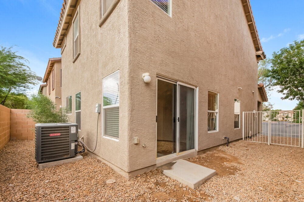 Building Photo - 4268 Perfect Drift St