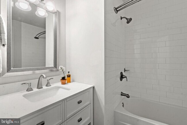 Building Photo - 9932 Longford Ct