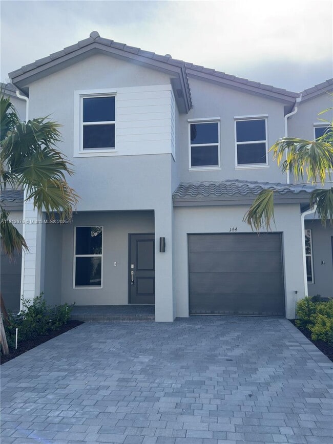 Primary Photo - 184 SW 184th Way