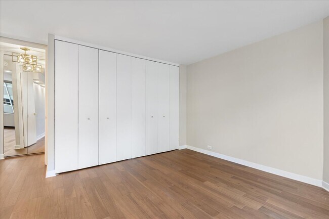 Building Photo - 535 N Michigan Ave