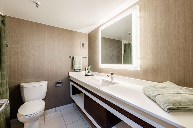 Building Photo - 14703 Park Row Blvd