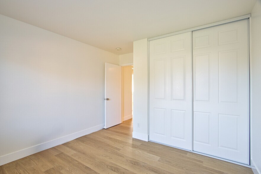 Building Photo - 36329 Capri Dr