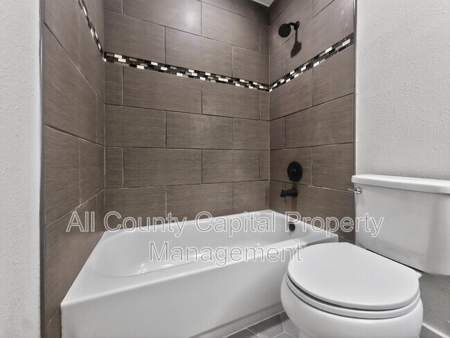 Building Photo - 3438 Willowrun Dr