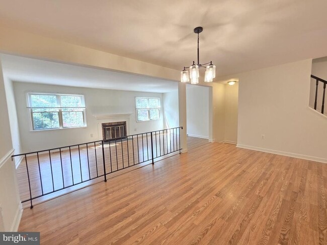 Building Photo - 5814 Tudor Ln