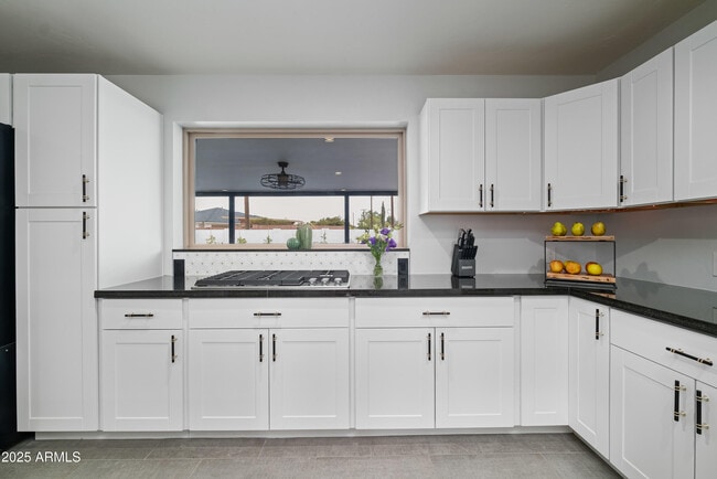 Building Photo - 2546 N 69th Pl