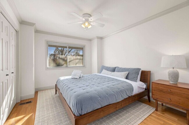 Building Photo - 515 NW D St