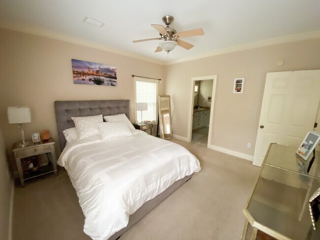 Building Photo - 5140 Skiff Ln