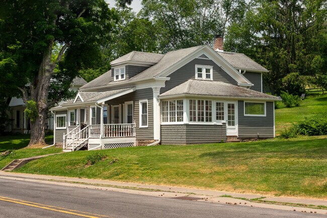 Building Photo - 1891 County Hwy 6