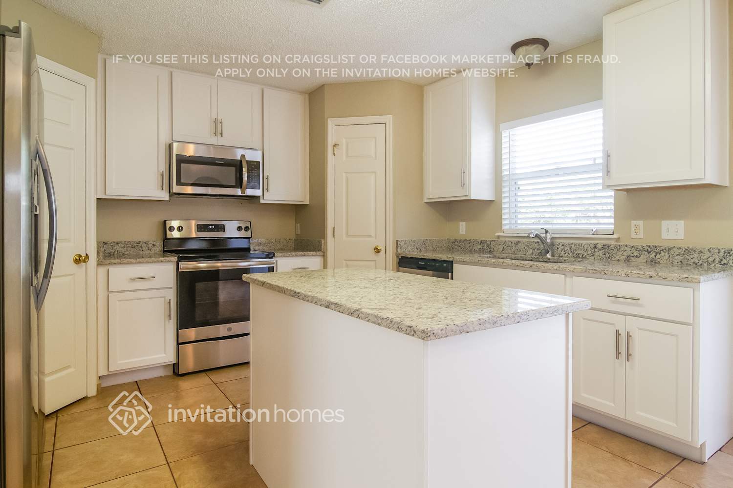 Building Photo - 16832 Cornerwood Dr