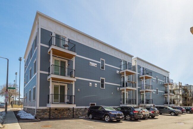 Building Photo - 3 M St