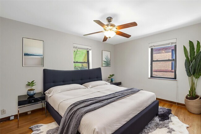 Building Photo - 4931 Jamieson Ave