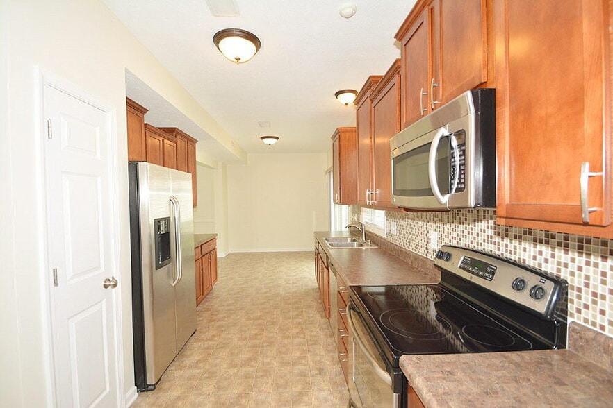 Building Photo - 13172 S Elster Way