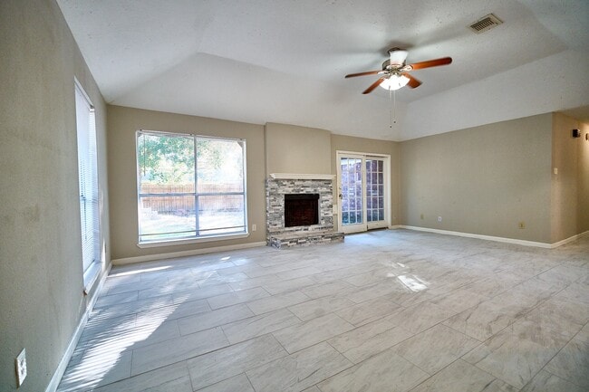 Building Photo - 2314 Pebbledowne Cir