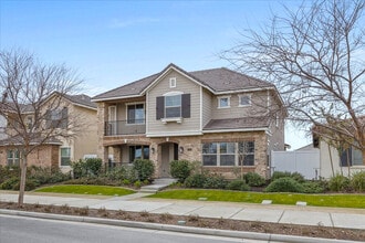 Building Photo - 11713 Campus Park Dr