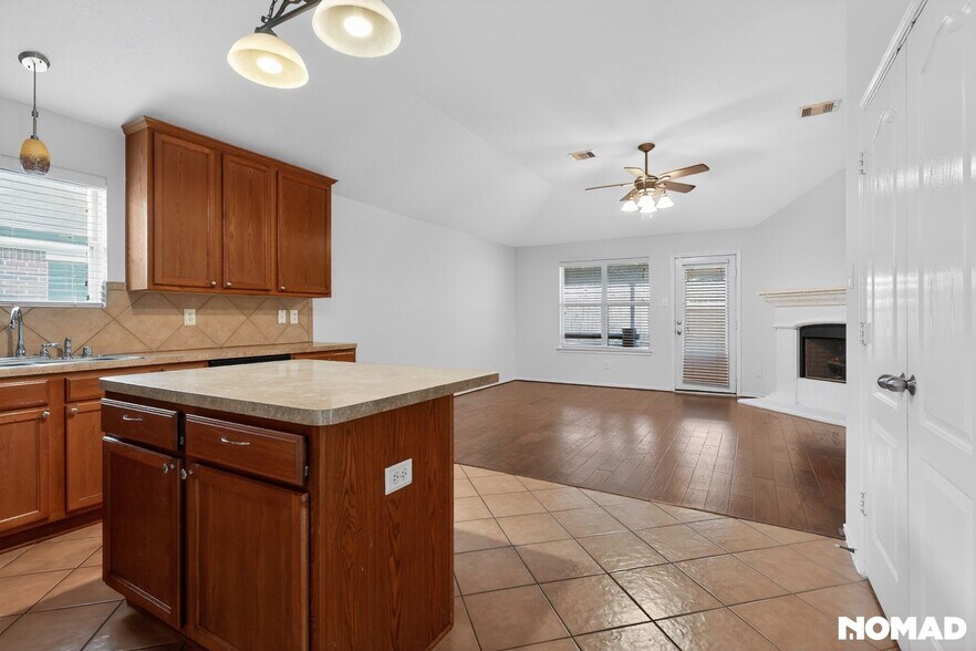 Building Photo - 3610 Kale St