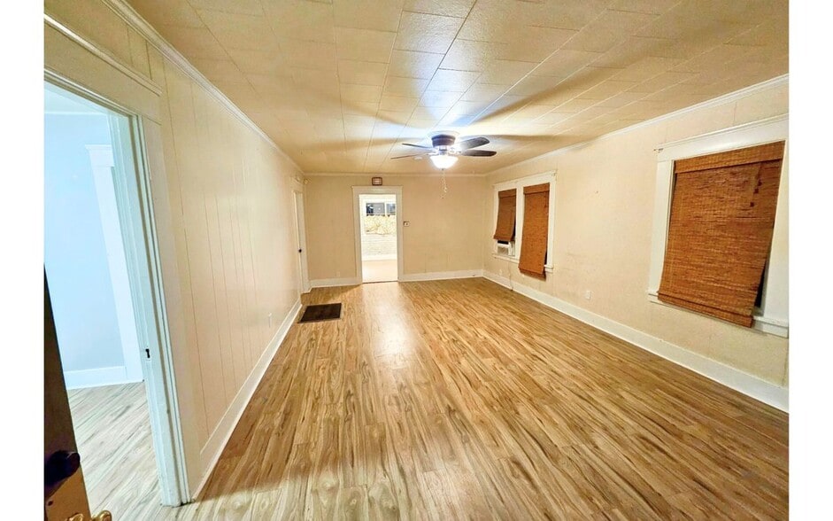 Building Photo - 511 Locust St