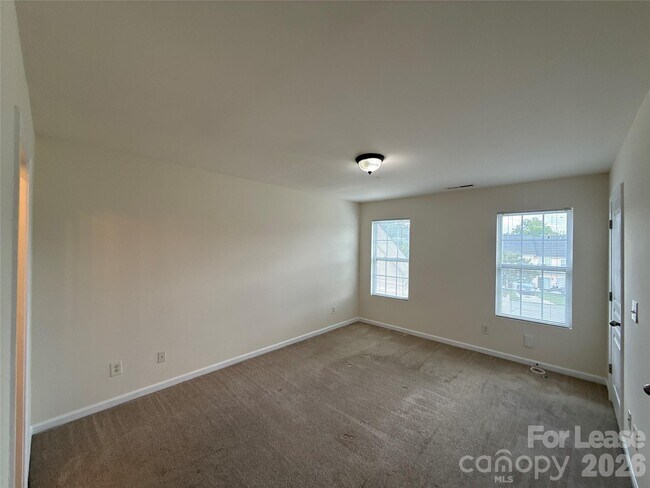 Building Photo - 2009 Twilight Ln
