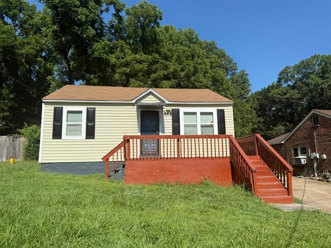 Primary Photo - 3637 Winston Dr