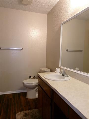 Building Photo - 1817 Family Cir