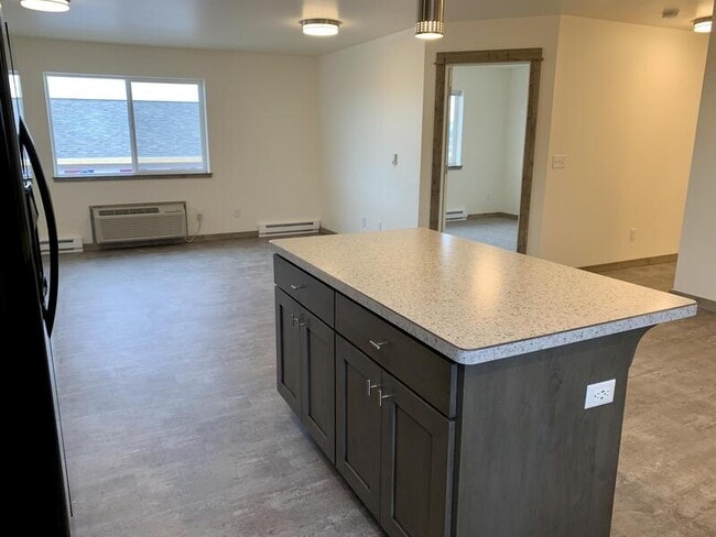 Building Photo - 851 Gibbon St